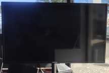 Monitor Samsung 40" ED40D com suporte pé