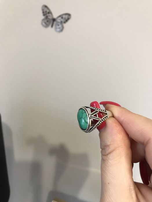 Pierścionek Vintage kolor srebrny kamień zielony