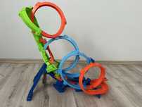 Hot Wheels Action Poczwórna pętla kraks Zestaw ze strefą kraks HXR70
