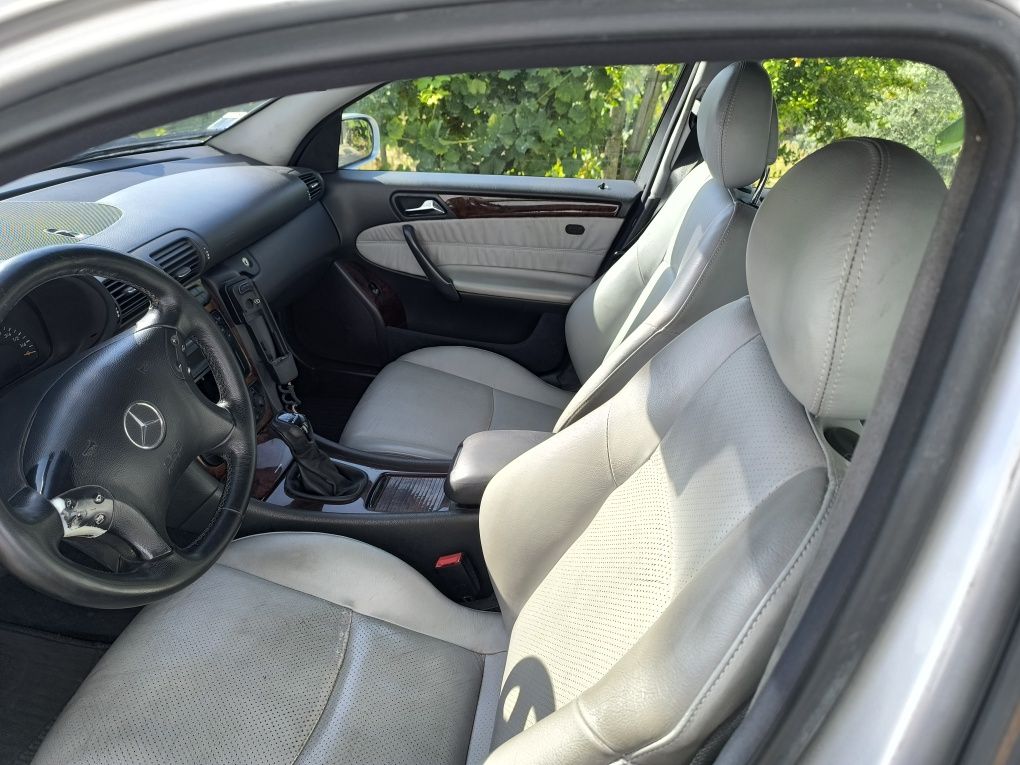 Mercedes Benz C220 CDI
