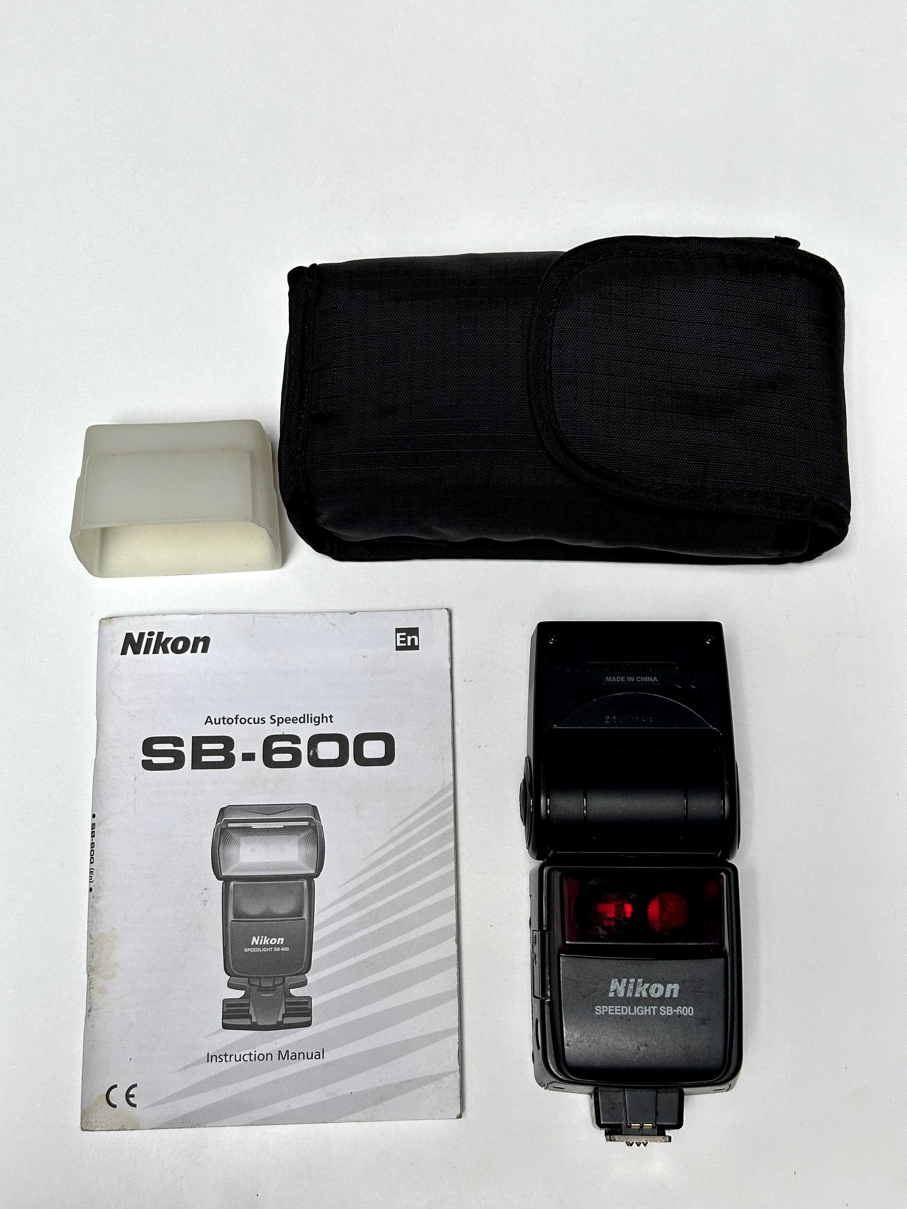 Nikon Speedlight SB-600 Autofocus Lampa błyskowa + dyfuzor + pokrowiec