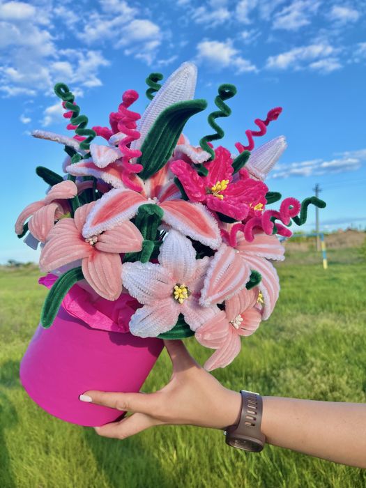 Букет пухнастих квітів