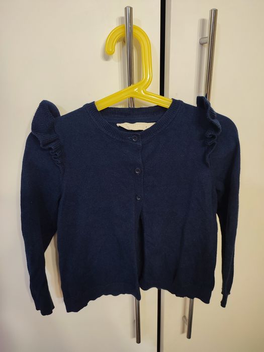 Sweterek zapinany 104