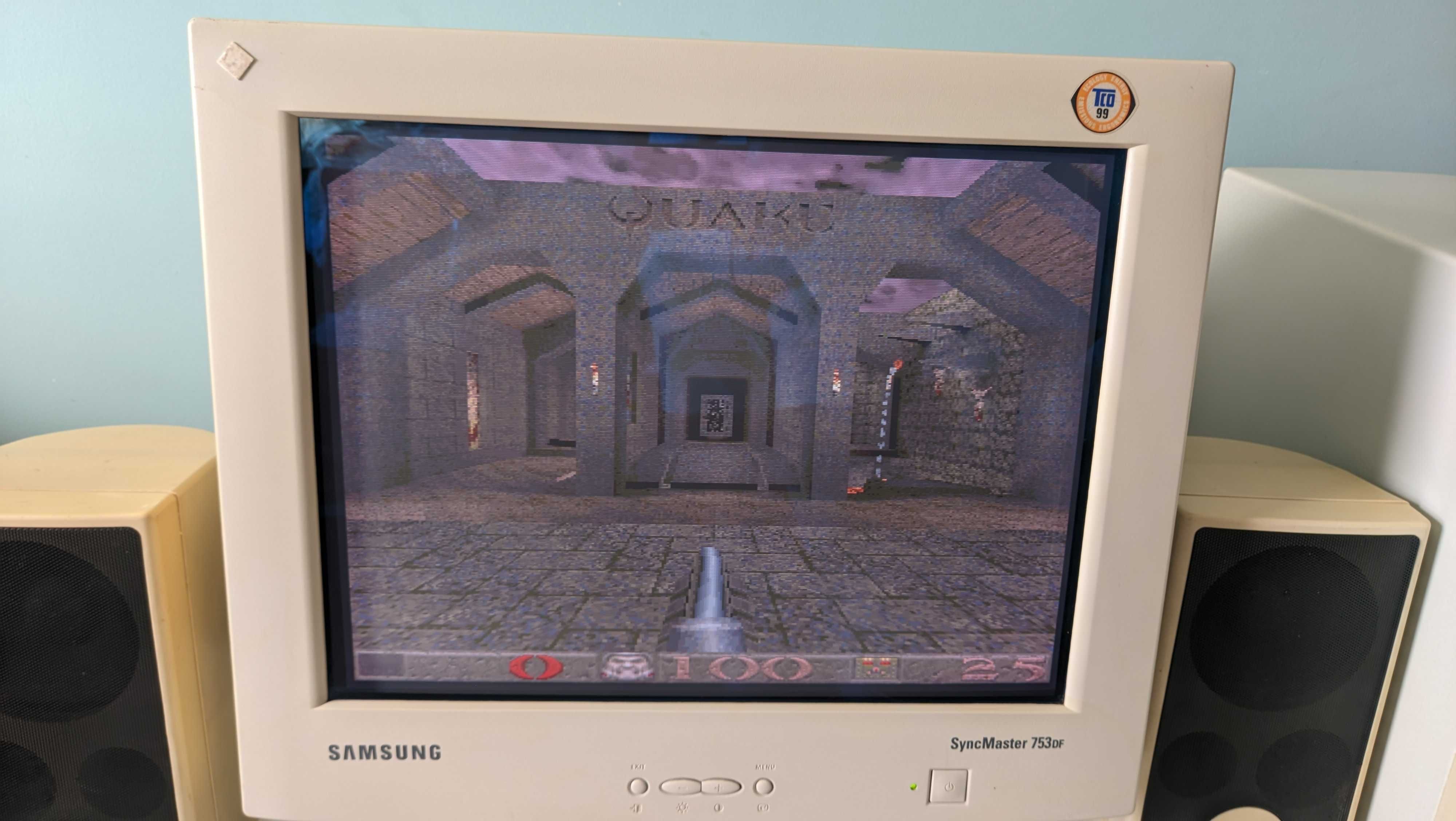 Retro komputer - jednostka+monitor CRT+klawiatura+mysz+głośniki