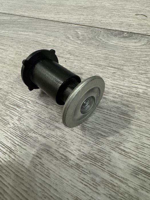 Дверной глазок панорамный