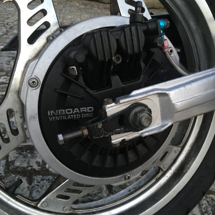 Honda VF 400 F - o prazer de uma clássica
