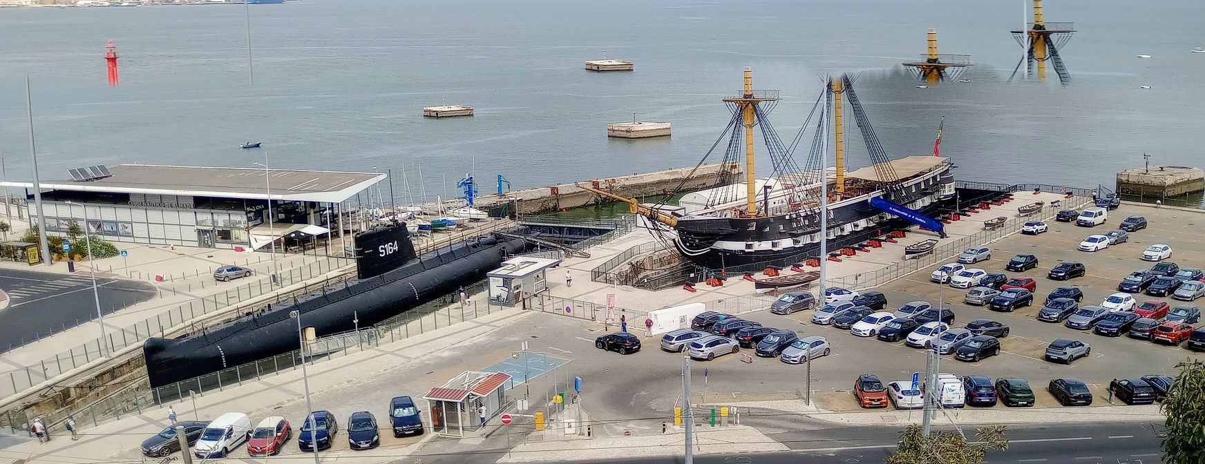T3 a Estrear vista de Rio Tejo em Cacilhas