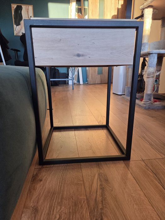 Stolik nocny w stylu loftowym