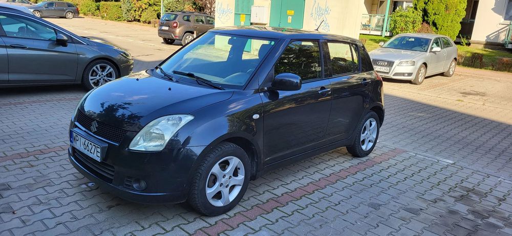 Suzuki Swift Salon Polska, bogate wyposażenie 4×4