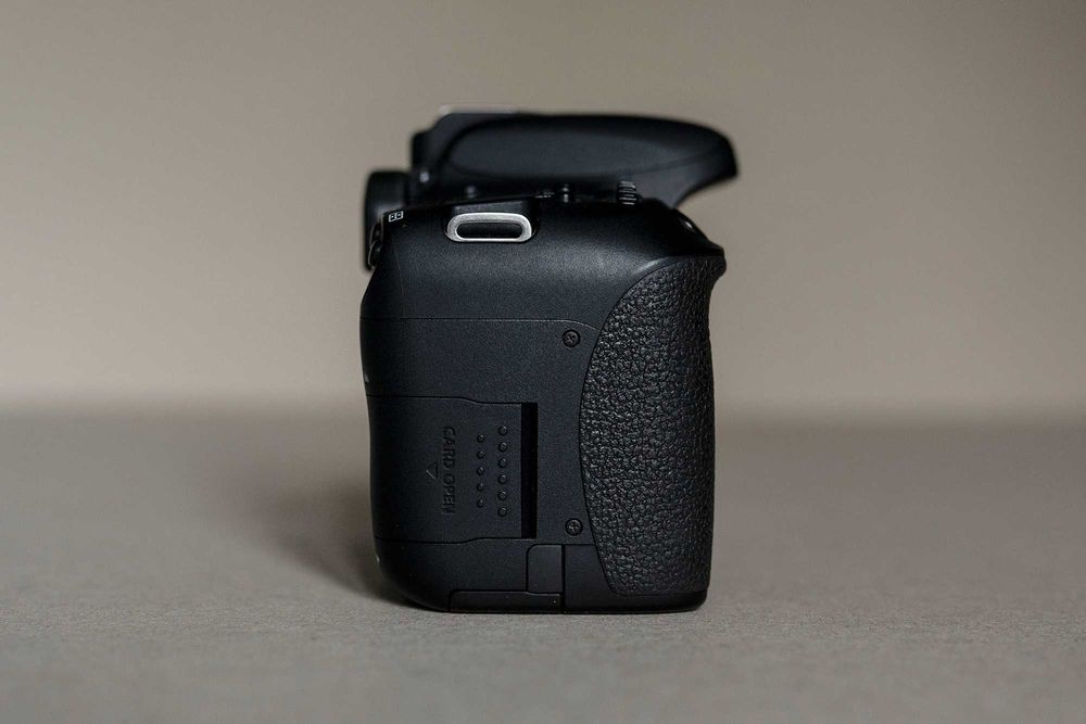 Canon eos 760d body