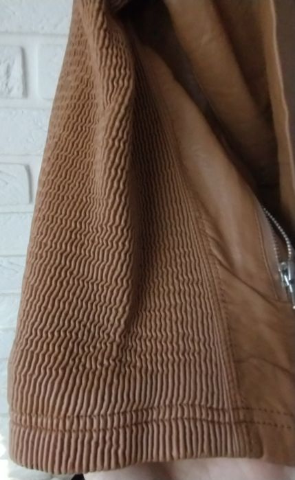 Damska kurtka z eko skórki 54