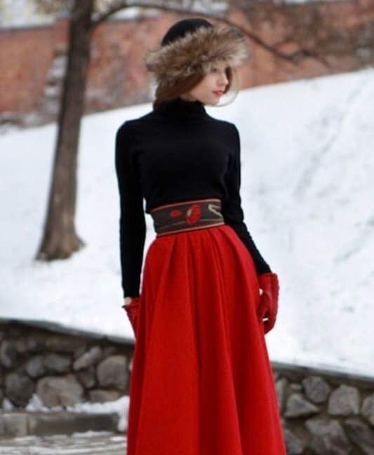 Magnifica saia comprida de lã tradicional russa