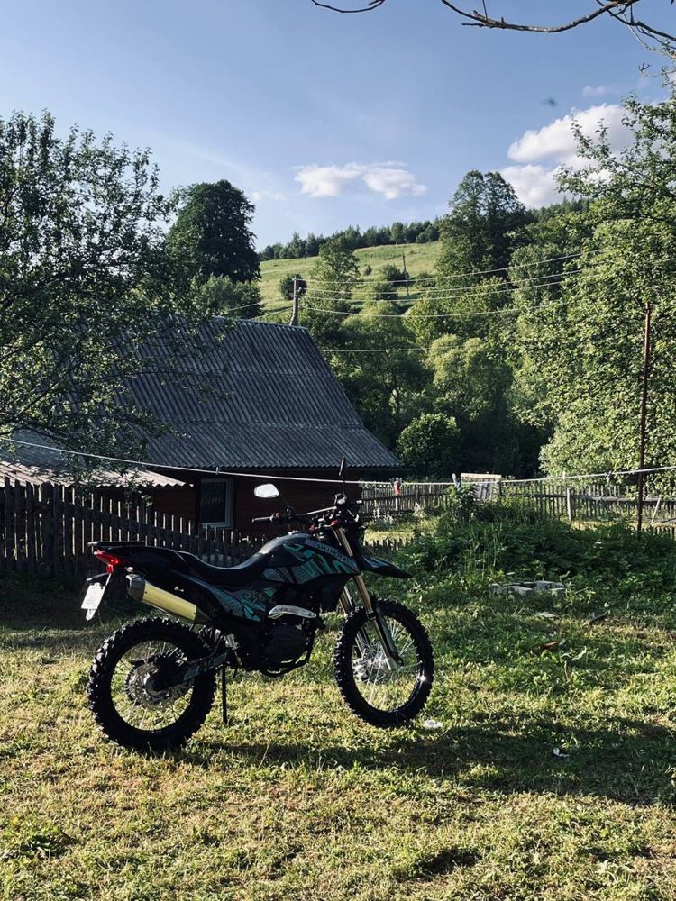 Продається shineray cxr250 2025,в хорошому стані,масло заливав мотюль