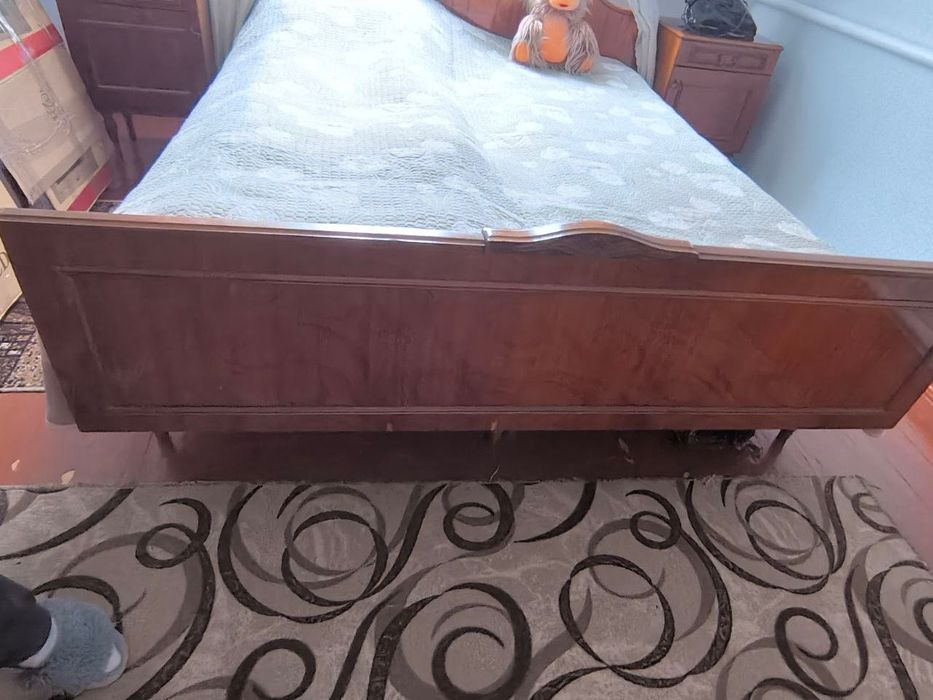 Ліжко двоспальне з матрацом 160*190 самовивіз