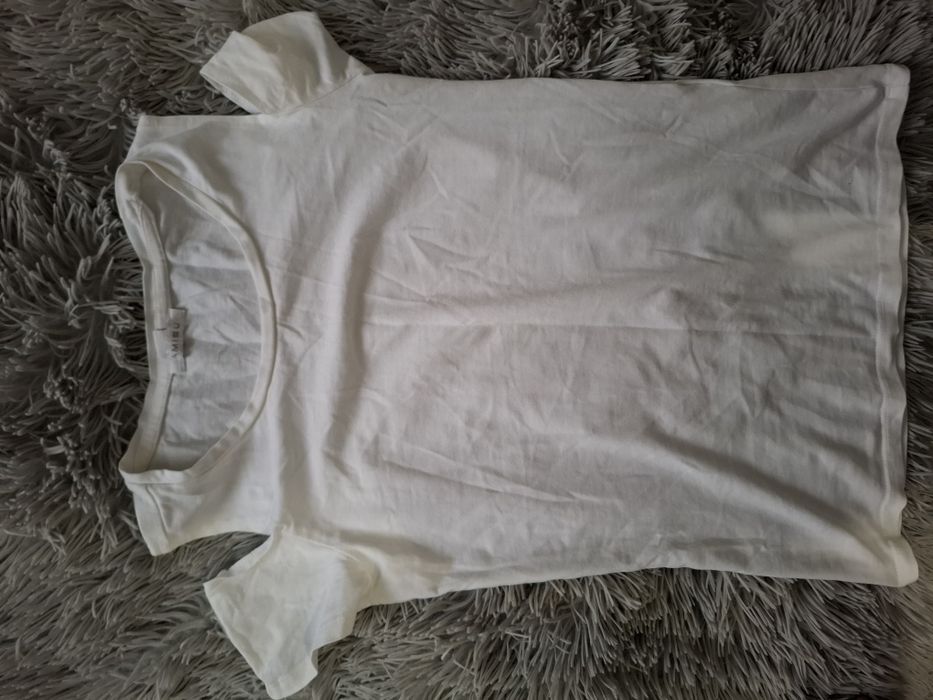 Biały T-shirt...