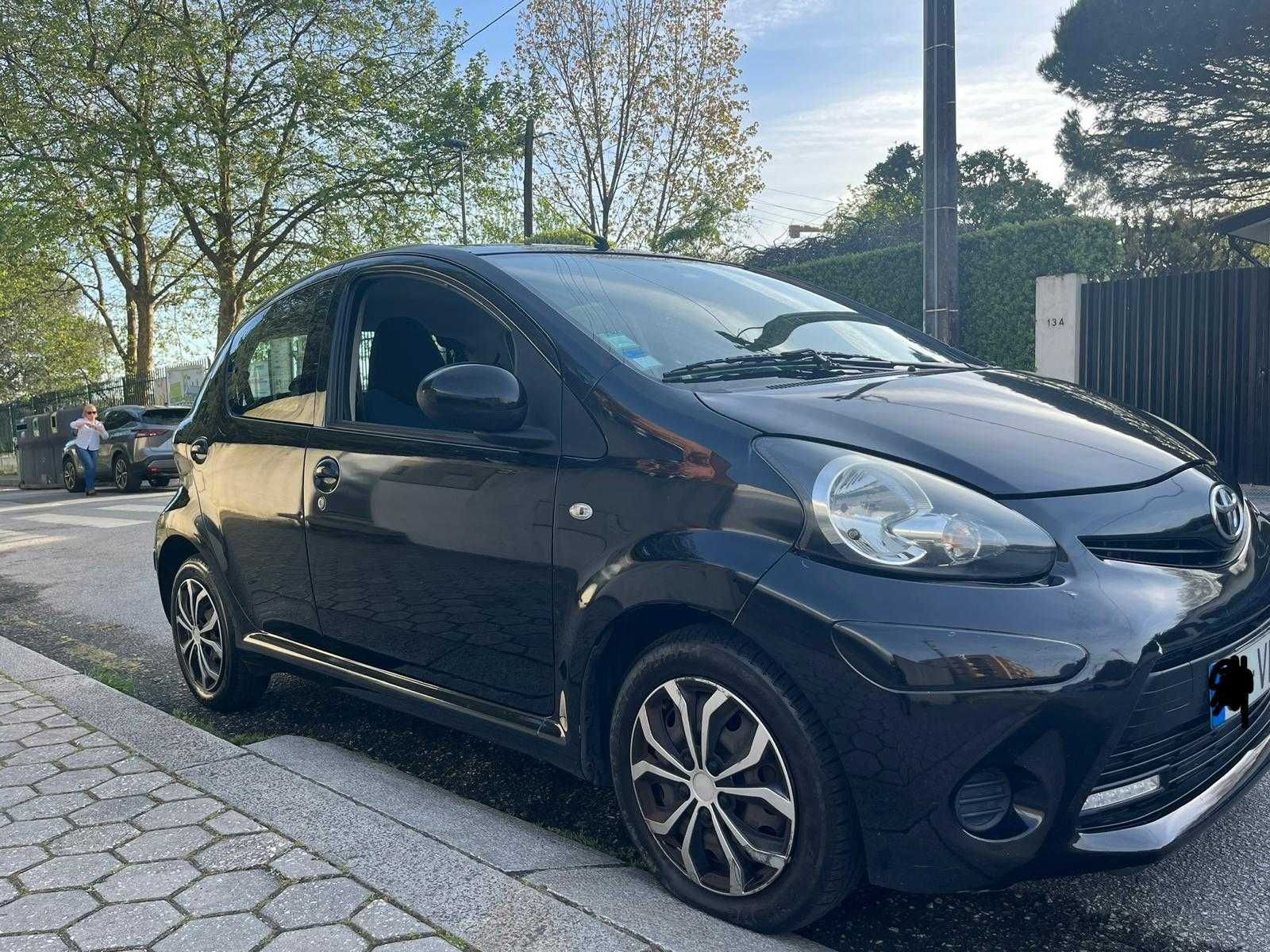 Vendo Toyota Aygo 2012