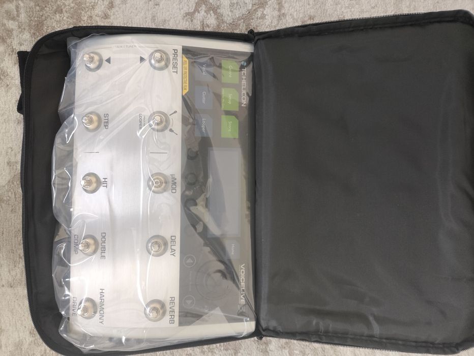 Вокальний процесор-гармонайзер TC Helicon VoiceLive 3 (новий) + сумка