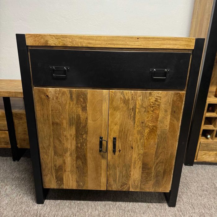 Piękna duża Komoda serii Britt tylko w MangoMeble