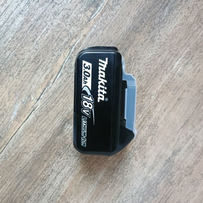Makita 18V oryginalna Bateria BL1830B 3,0Ah NOWA