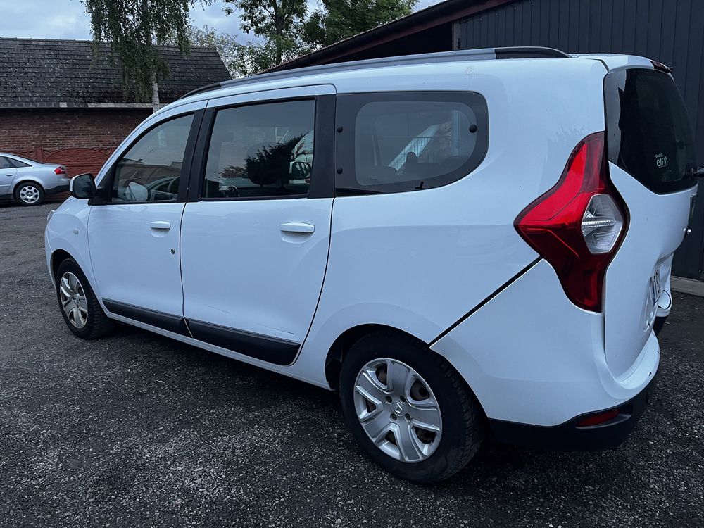 Dacia Lodgy 1.5 DCI 7 osobowa Uszkodzona