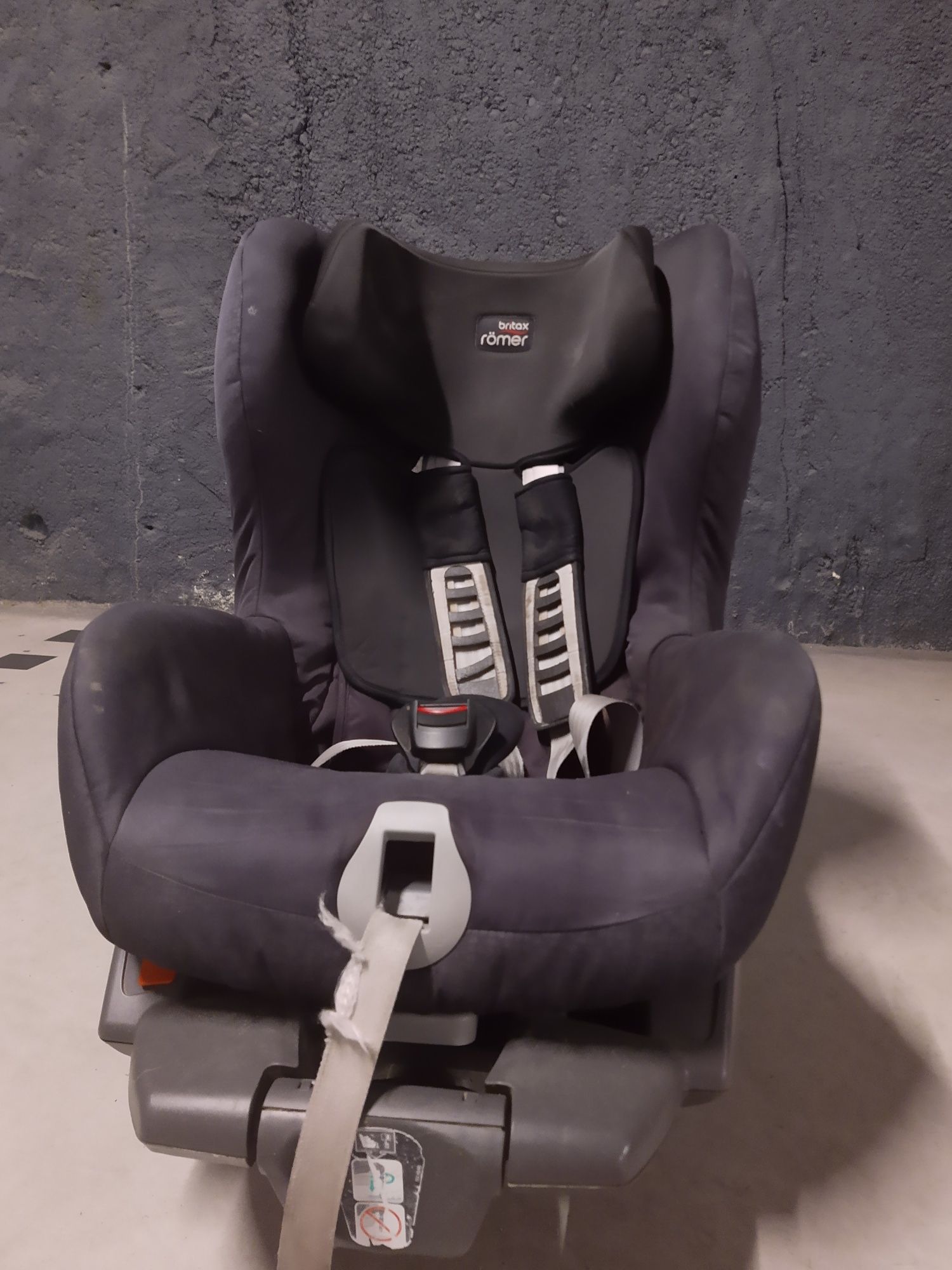 BRITAX ROMER SAFEFIX PLUS 9-18 kg black thunder isofix