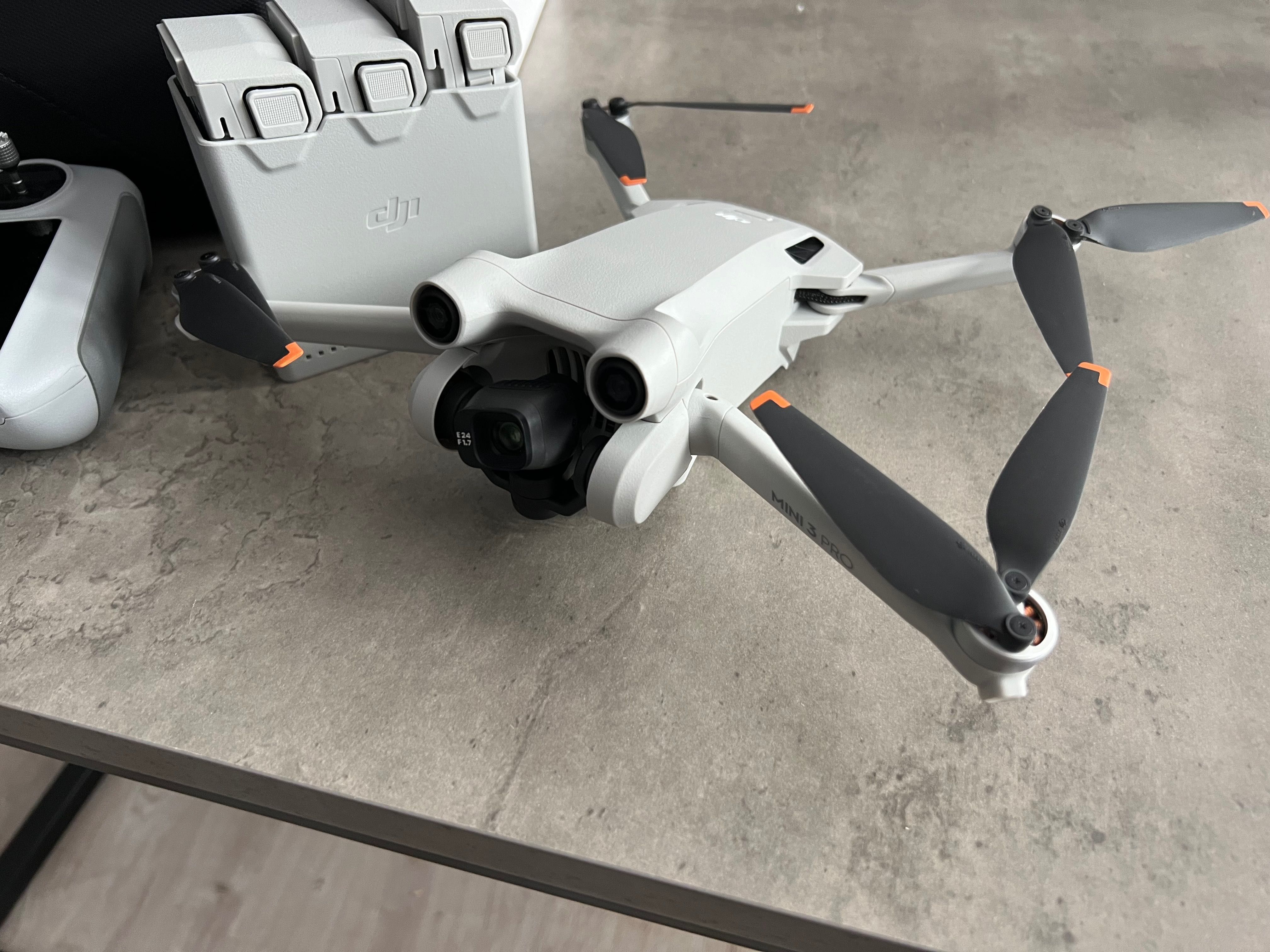 Dron DJI mini 3 pro fly more combo