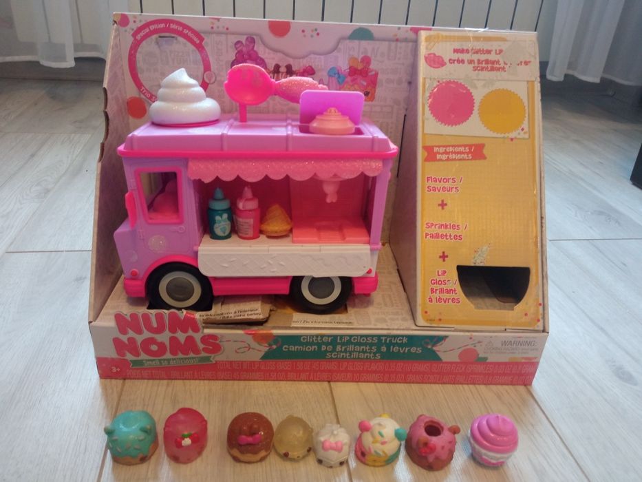 NUM NOMS autobus+akcesoria