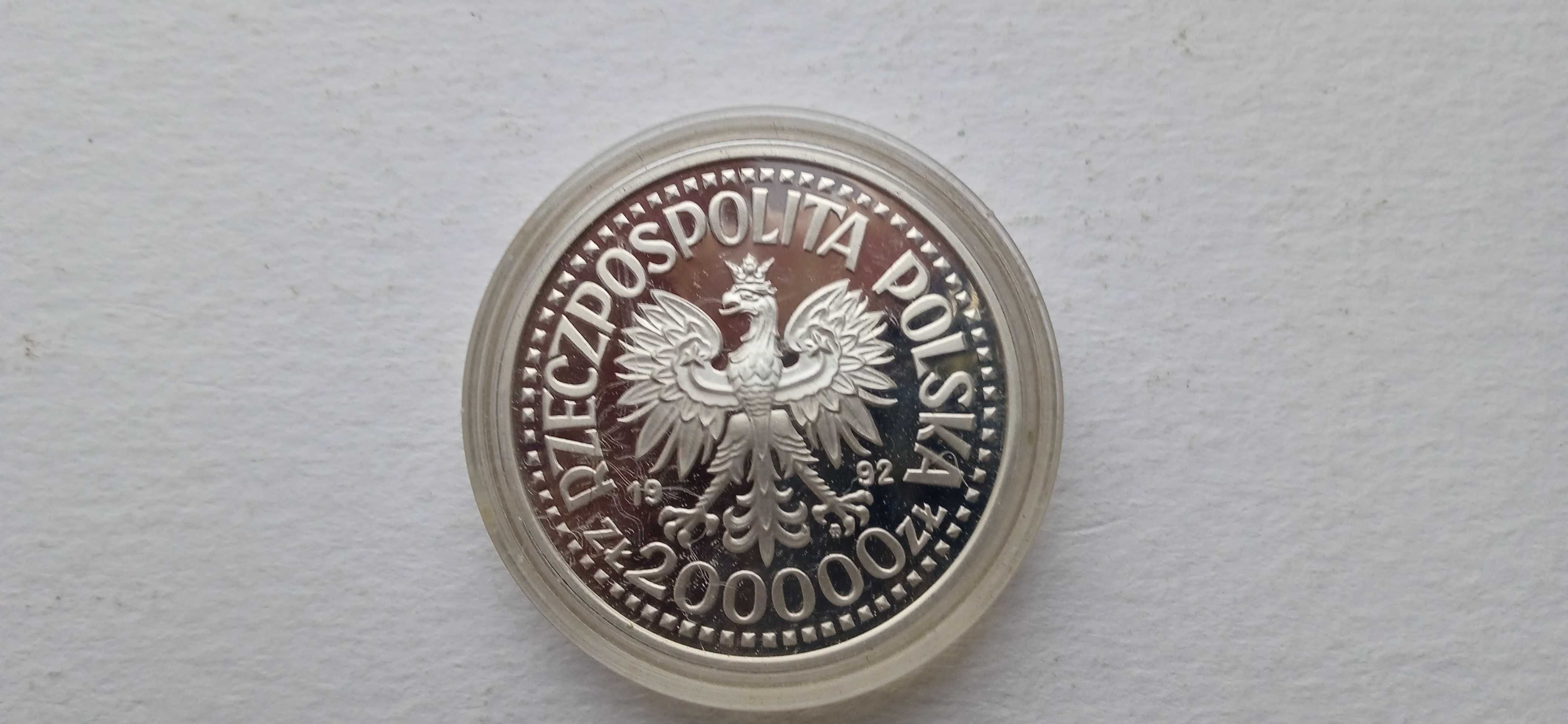 Srebrne 200 000 zł. lustrzanka z 1992 roku.
