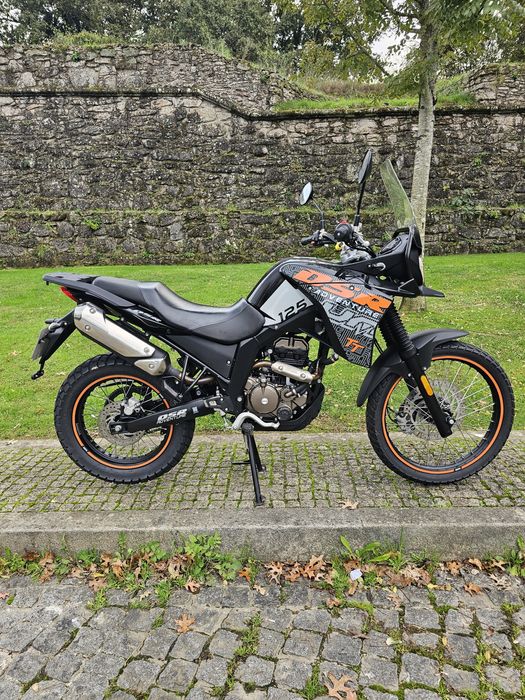 UM DSR 125 ADVENTURE