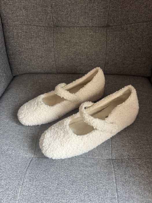 Трендові хутряні балетки