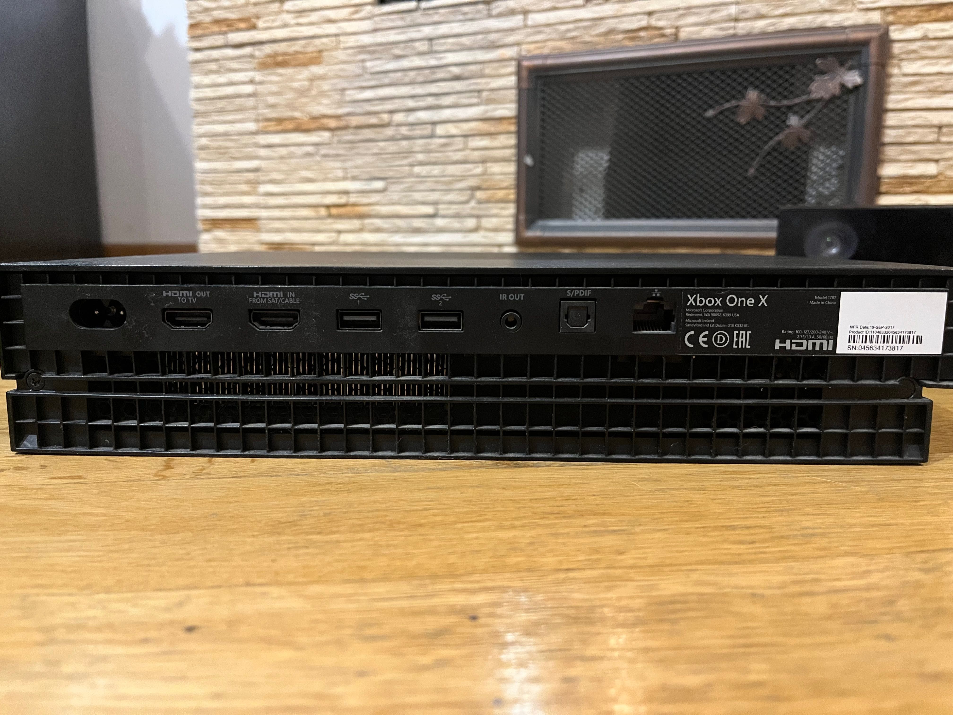 Xbox One X z 4 grami!!!