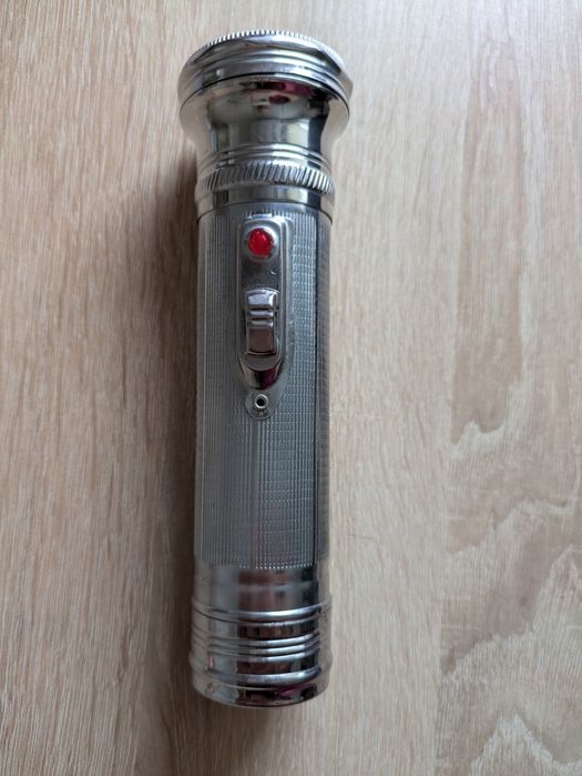 Фонарик "китайский" Fly-tiger