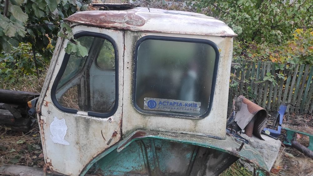 Продам кабіну ЮМЗ мала