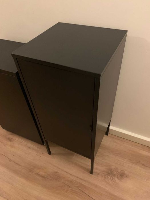 Móvel cabeceira metal cinza IKEA