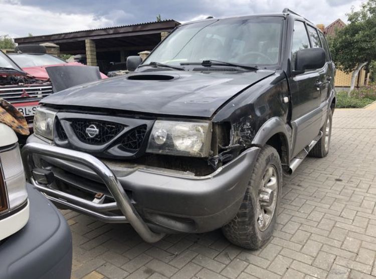 Запчастини Nissan Terrano (нісан терано) 2,4 2,7 3,0