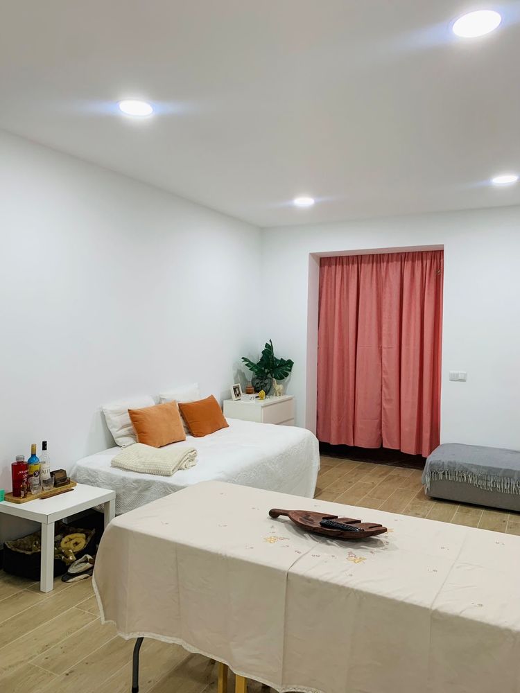Apartamento T1 com logradoro