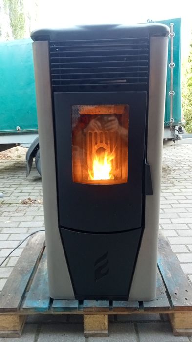 Kominek na pellet