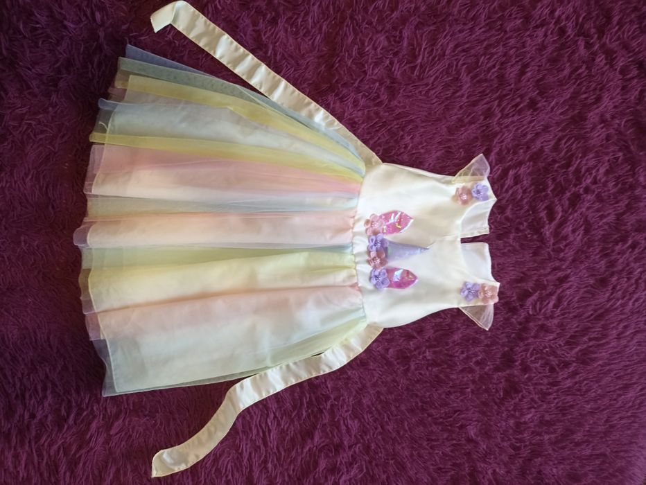 Нарядное платье для девочки