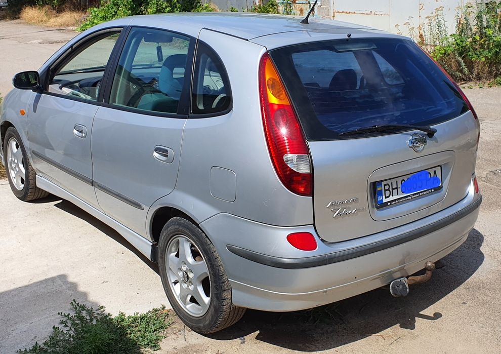 Nissan almera tino 2,2D