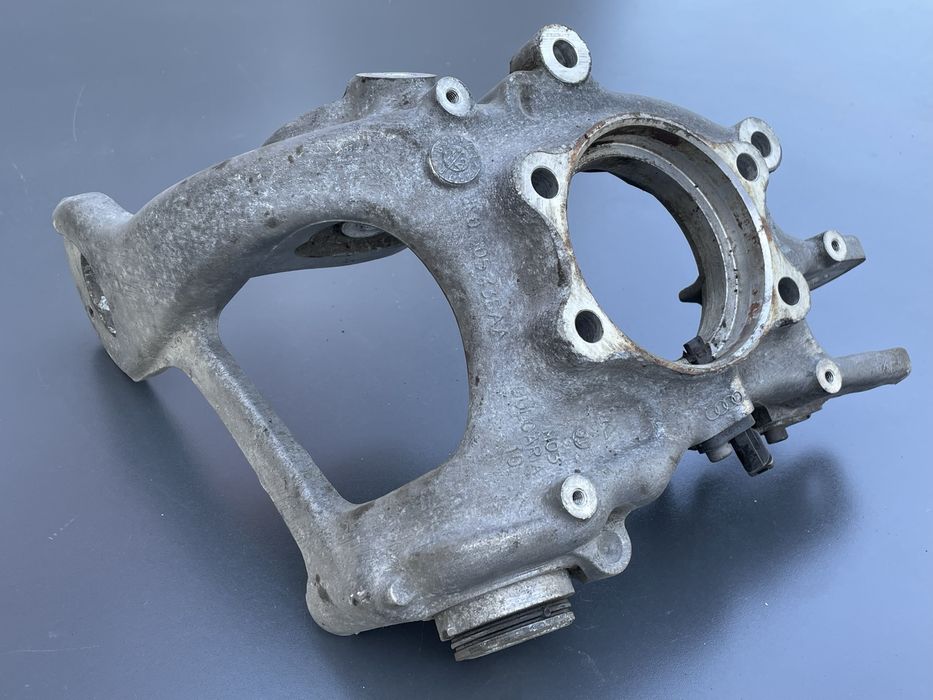 Задня Цапфа Audi A6 C7 Передній Повний Привід Ауді А6 С7 Кулак Розбор