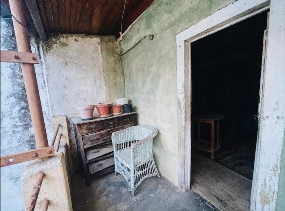 Moradia para recuperar - Unhais da Serra