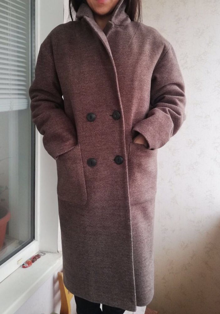 Продам абсолютно новое зимнее пальто из натуральной шерсти