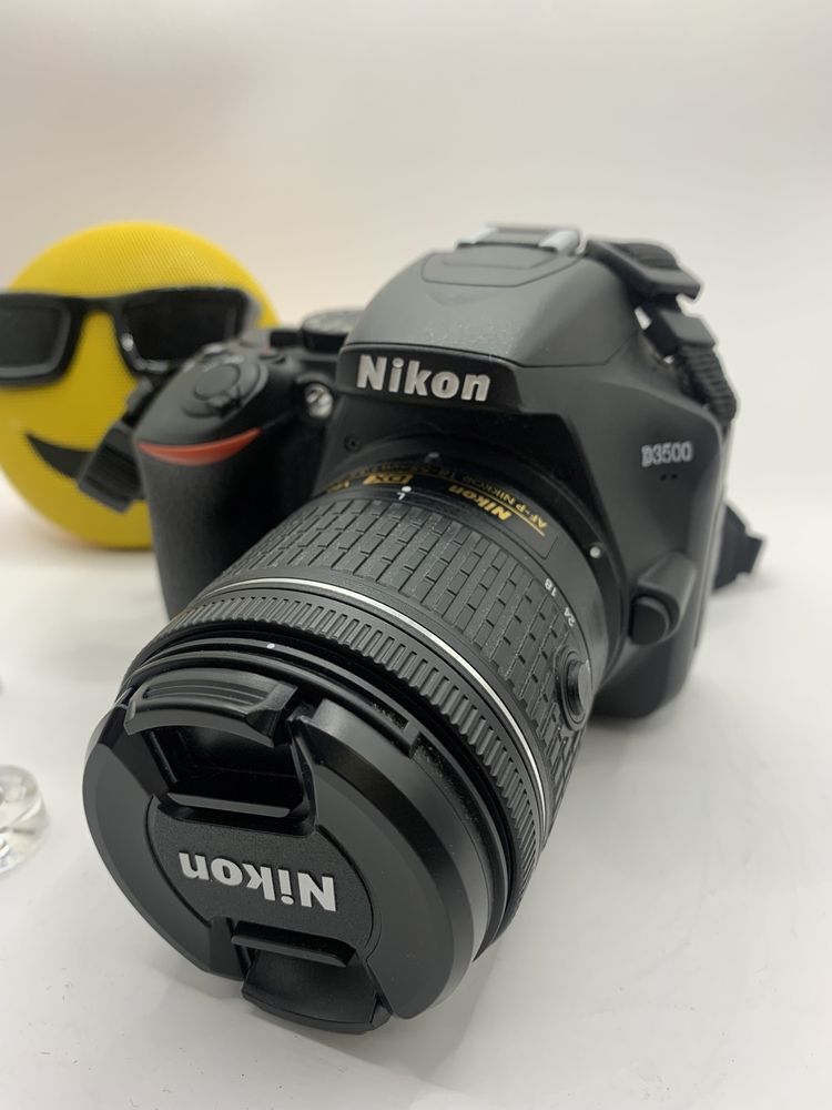 Дзеркальний фотоапарат Nikon D3500 Kit 18-55