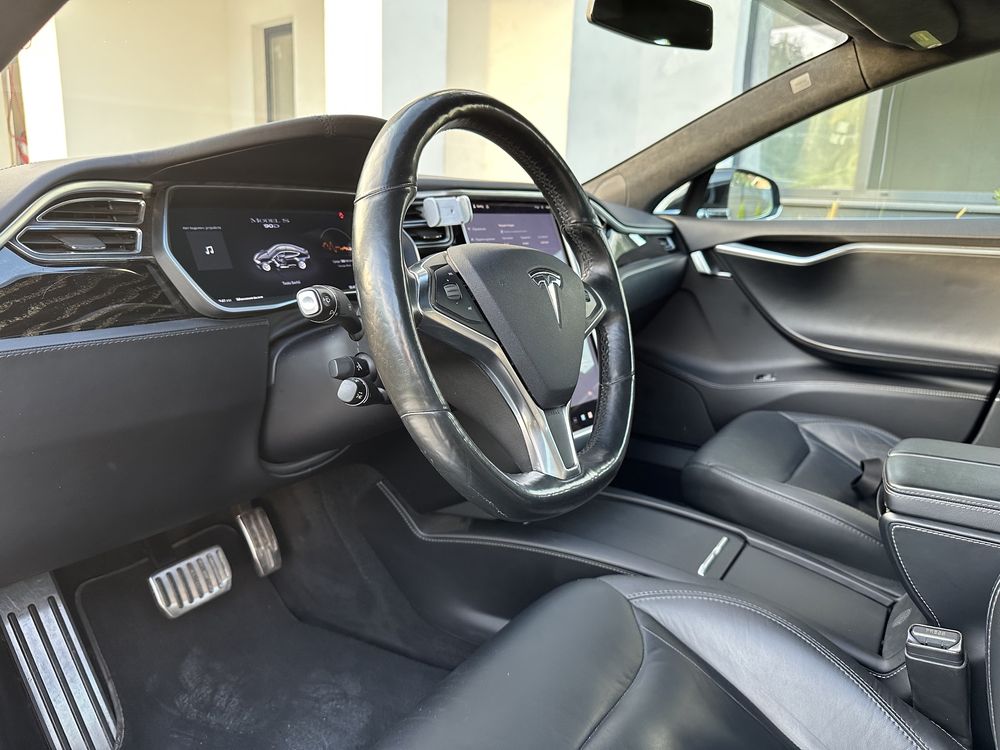 Tesla S 90d ccs2 2016 рік AWD