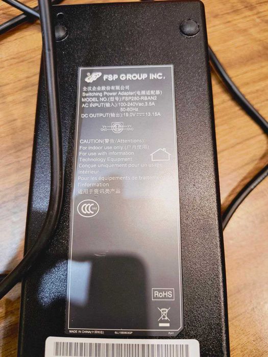 Уникальный мобильный игровой ПК (MSI VR ONE+ GTX 1070 8G + HP E222)