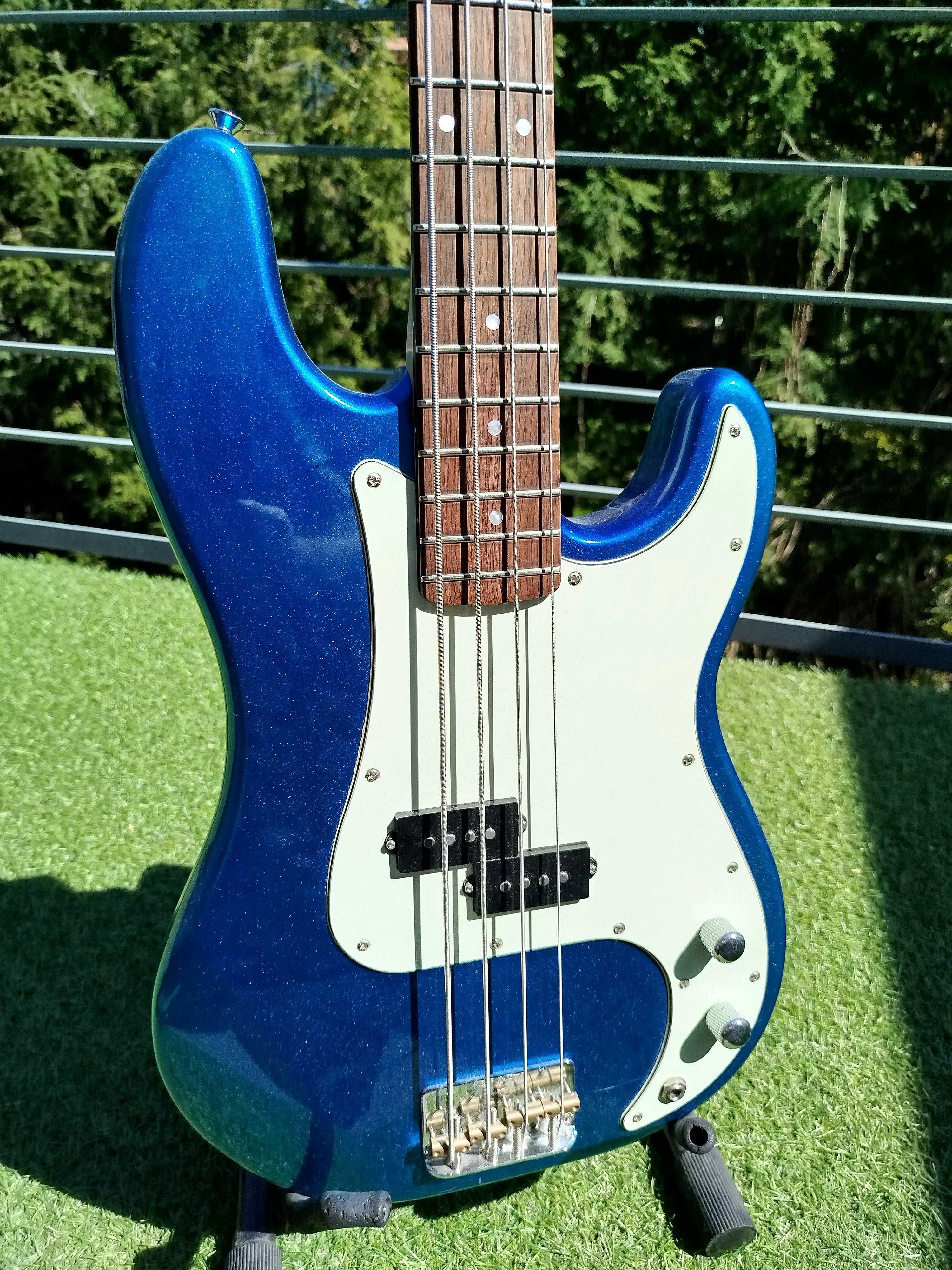 Gitara basowa Vintage V4 Bayview Blue