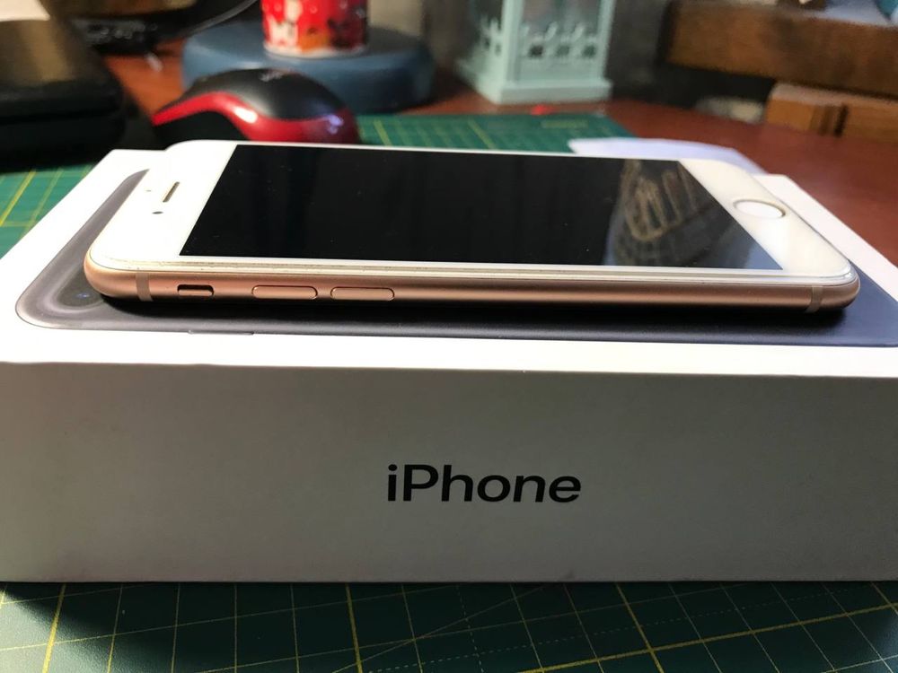 iPhone 8 256 R sim gold