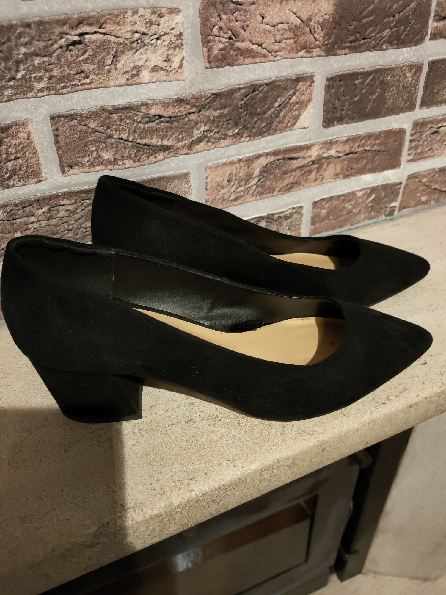 Sapato novos de cor preto n 39