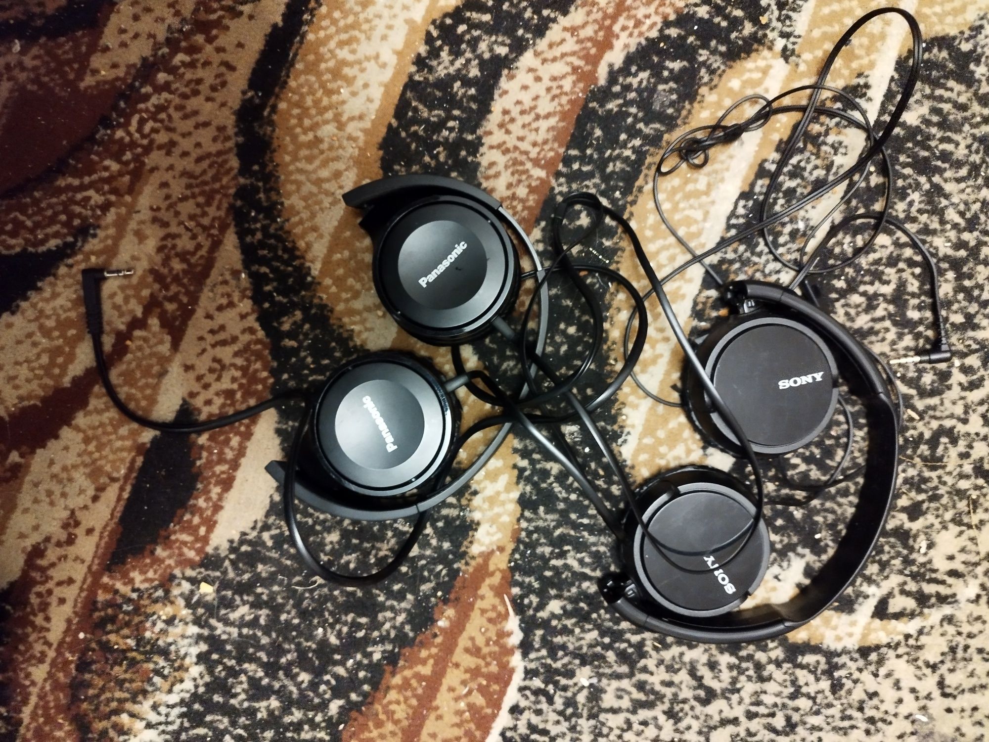Słuchawki Sony i Panasonic