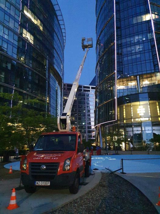 Podnośnik koszowy Legionowo zwyżka, dźwig, wycinka drzew, usługi